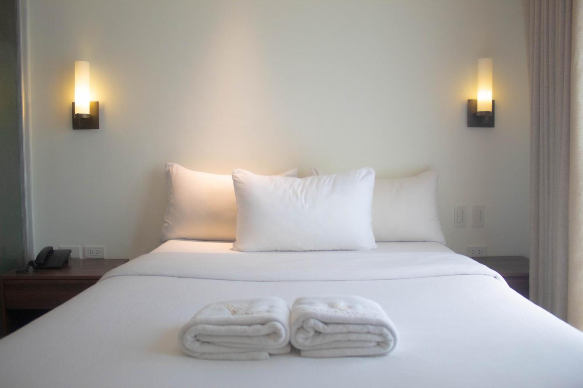 Valentino'S Hotel Angeles Ngoại thất bức ảnh
