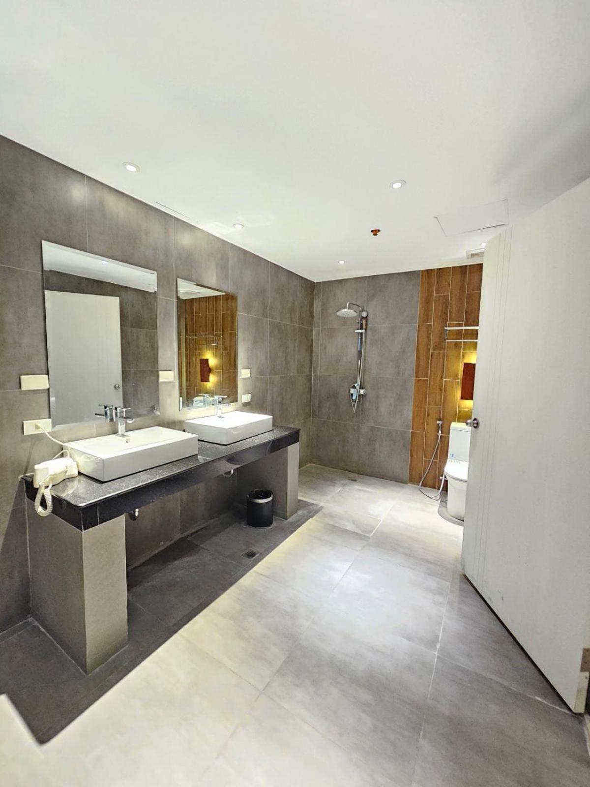 Valentino'S Hotel Angeles Ngoại thất bức ảnh