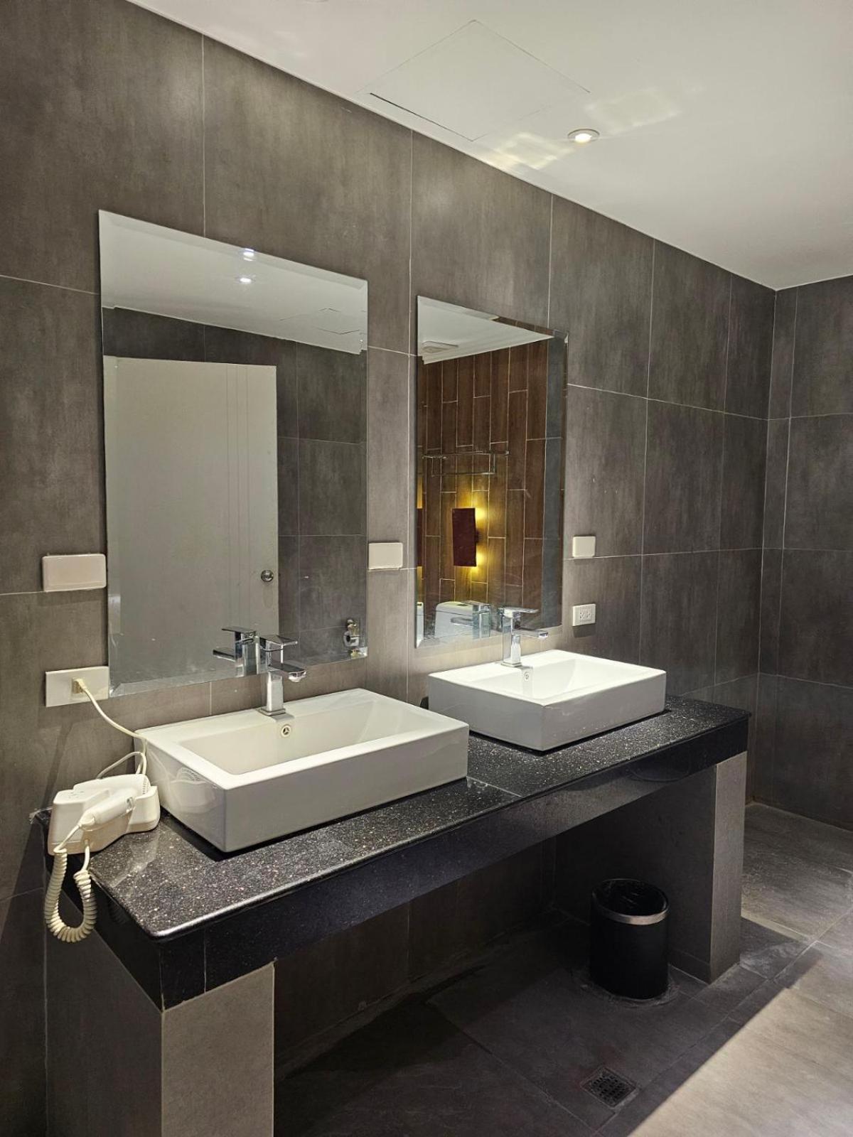 Valentino'S Hotel Angeles Ngoại thất bức ảnh