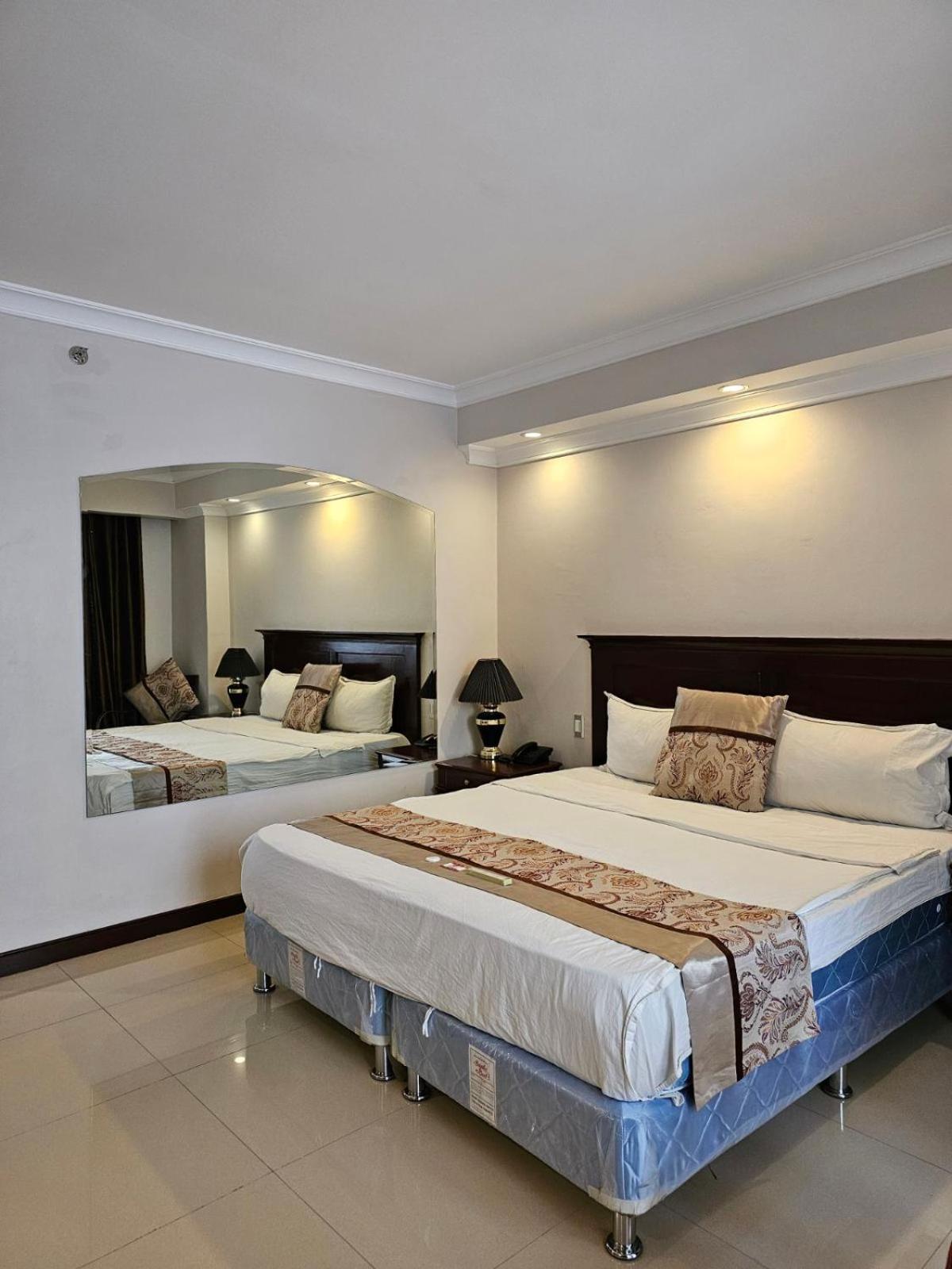 Valentino'S Hotel Angeles Ngoại thất bức ảnh