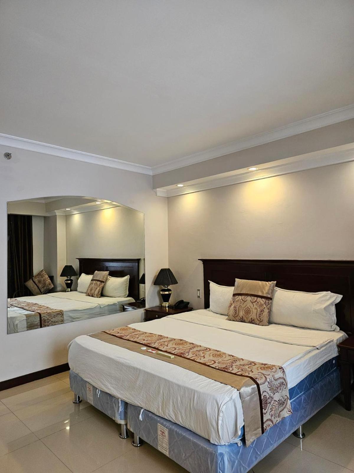 Valentino'S Hotel Angeles Ngoại thất bức ảnh