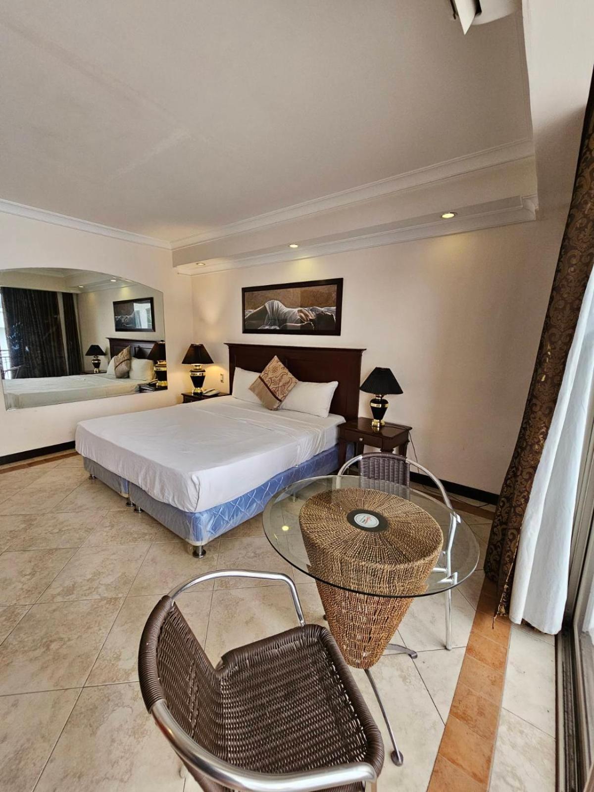 Valentino'S Hotel Angeles Ngoại thất bức ảnh