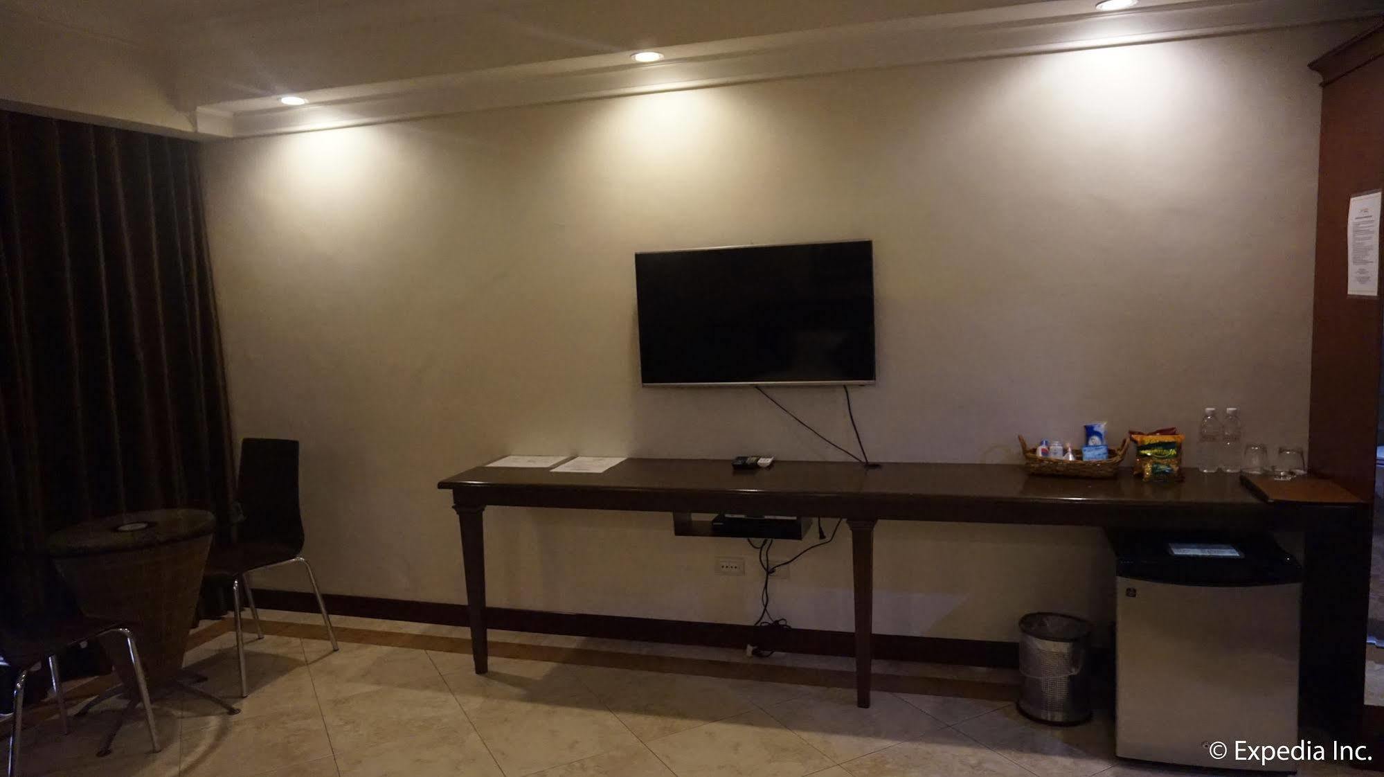 Valentino'S Hotel Angeles Ngoại thất bức ảnh
