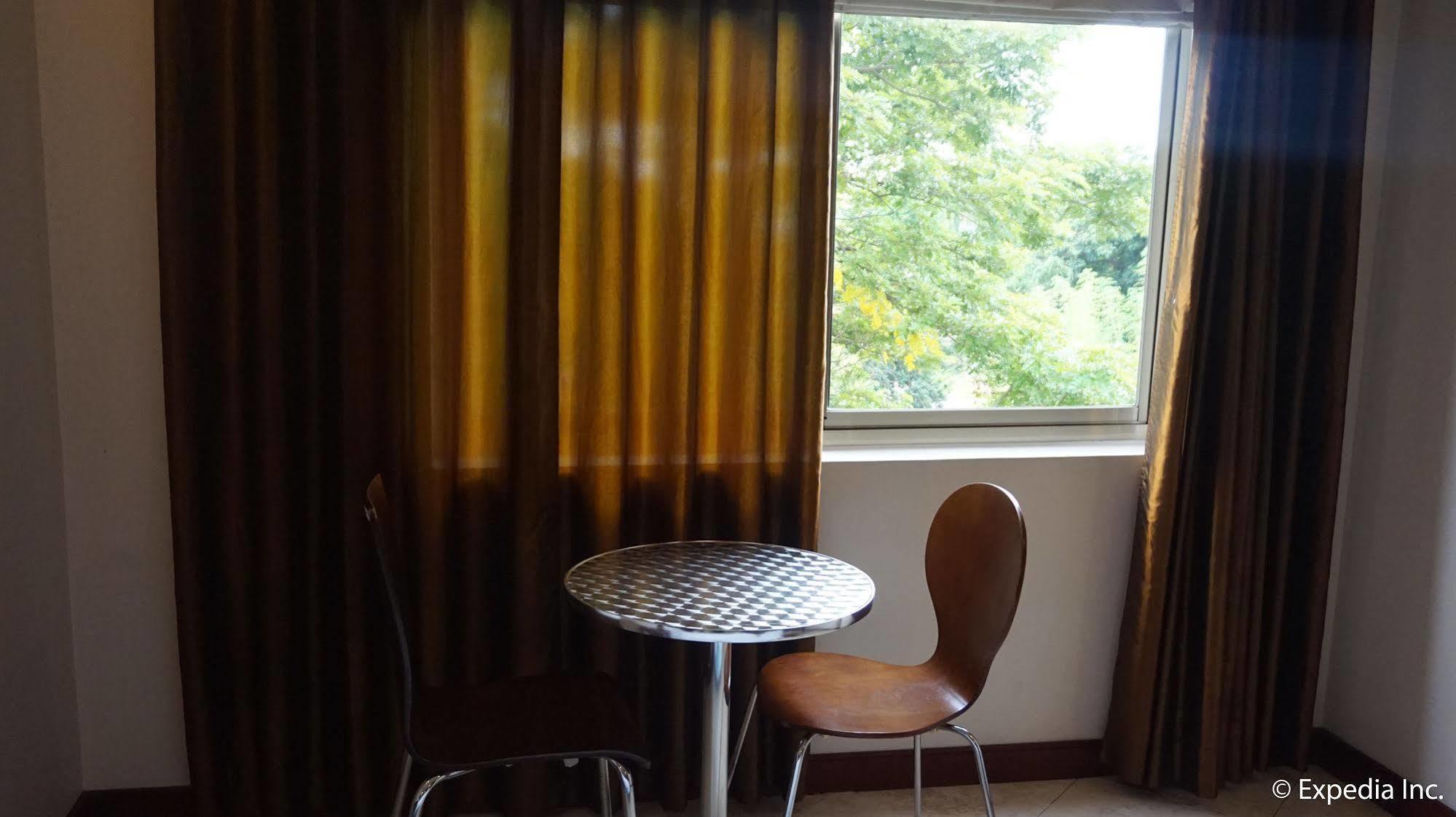 Valentino'S Hotel Angeles Ngoại thất bức ảnh